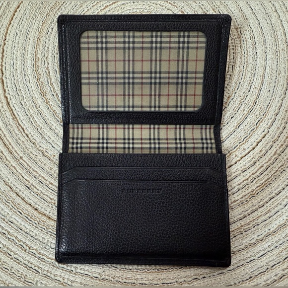 Burberry Bi fold card holder ✨ - Picture 1 of 5